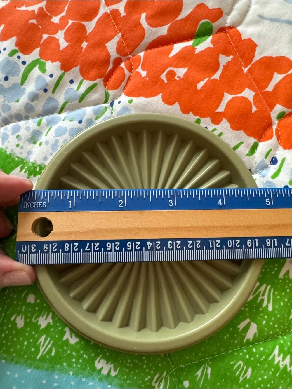 Vintage Tupperware Replacement Lid Servalier Push Lid #812-1 green LID ONLY